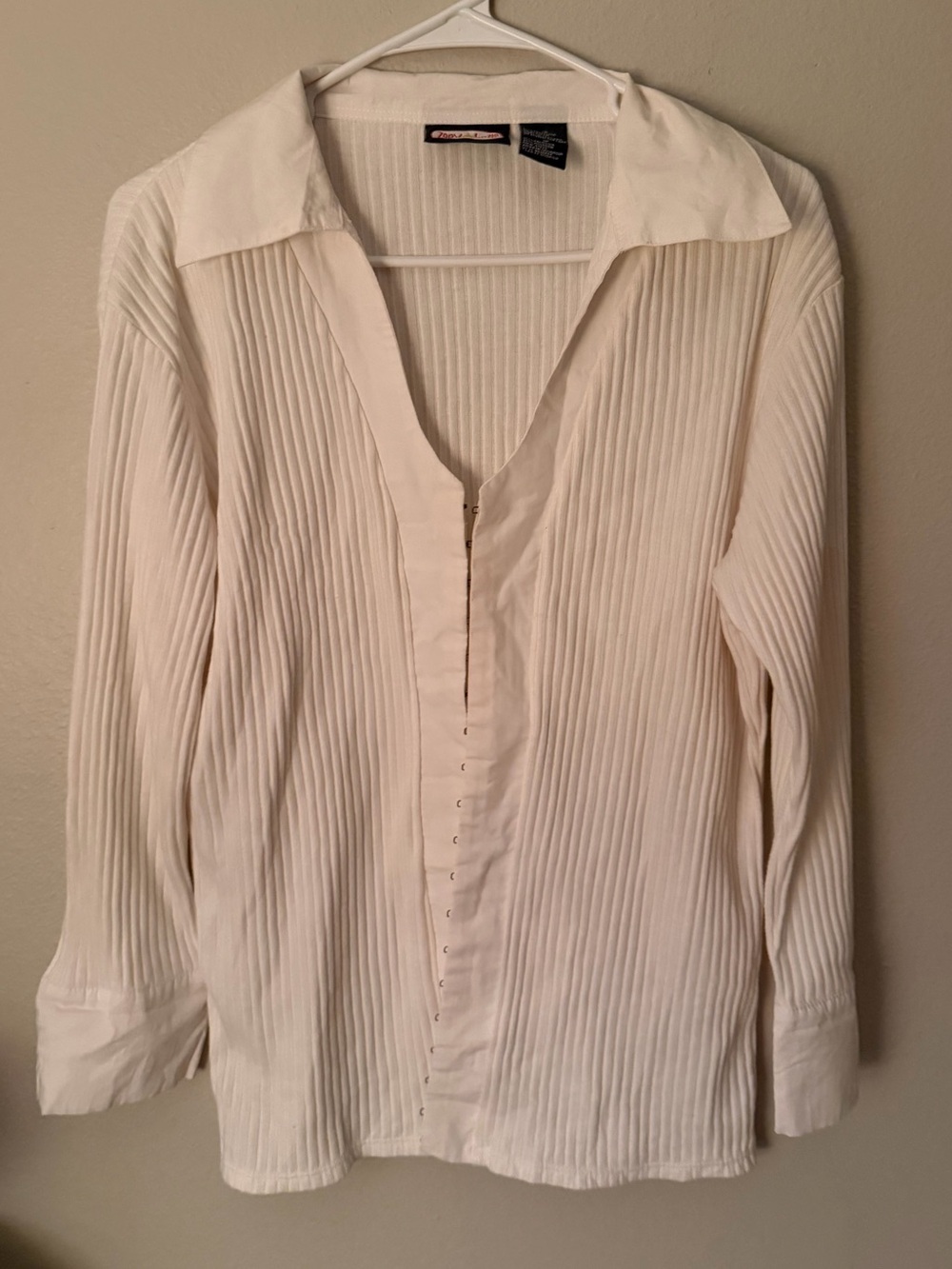 Zoey Beth  Y2K White Ribbed Collared Hook & Eye Top 1X Office 90’s Minimalist